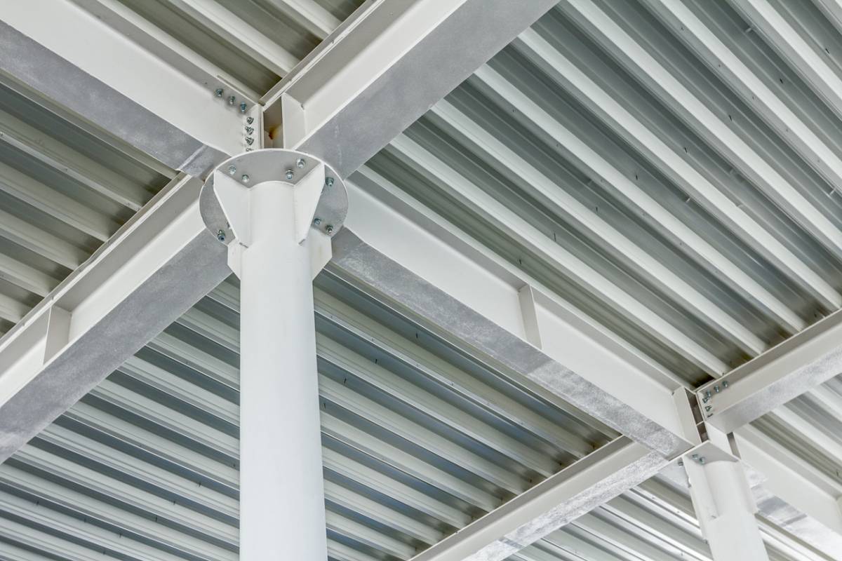 BTP : comment choisir votre prestataire pour la construction de plafonds métalliques ?
