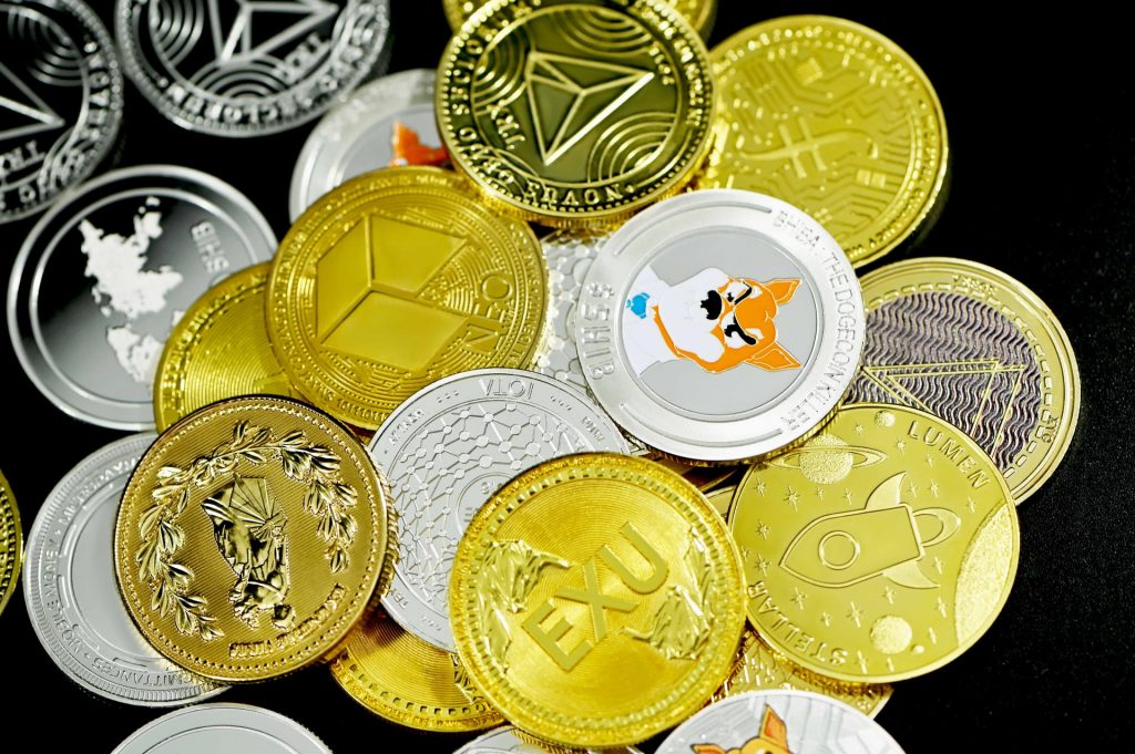 investir dans le dogecoin et le shibu