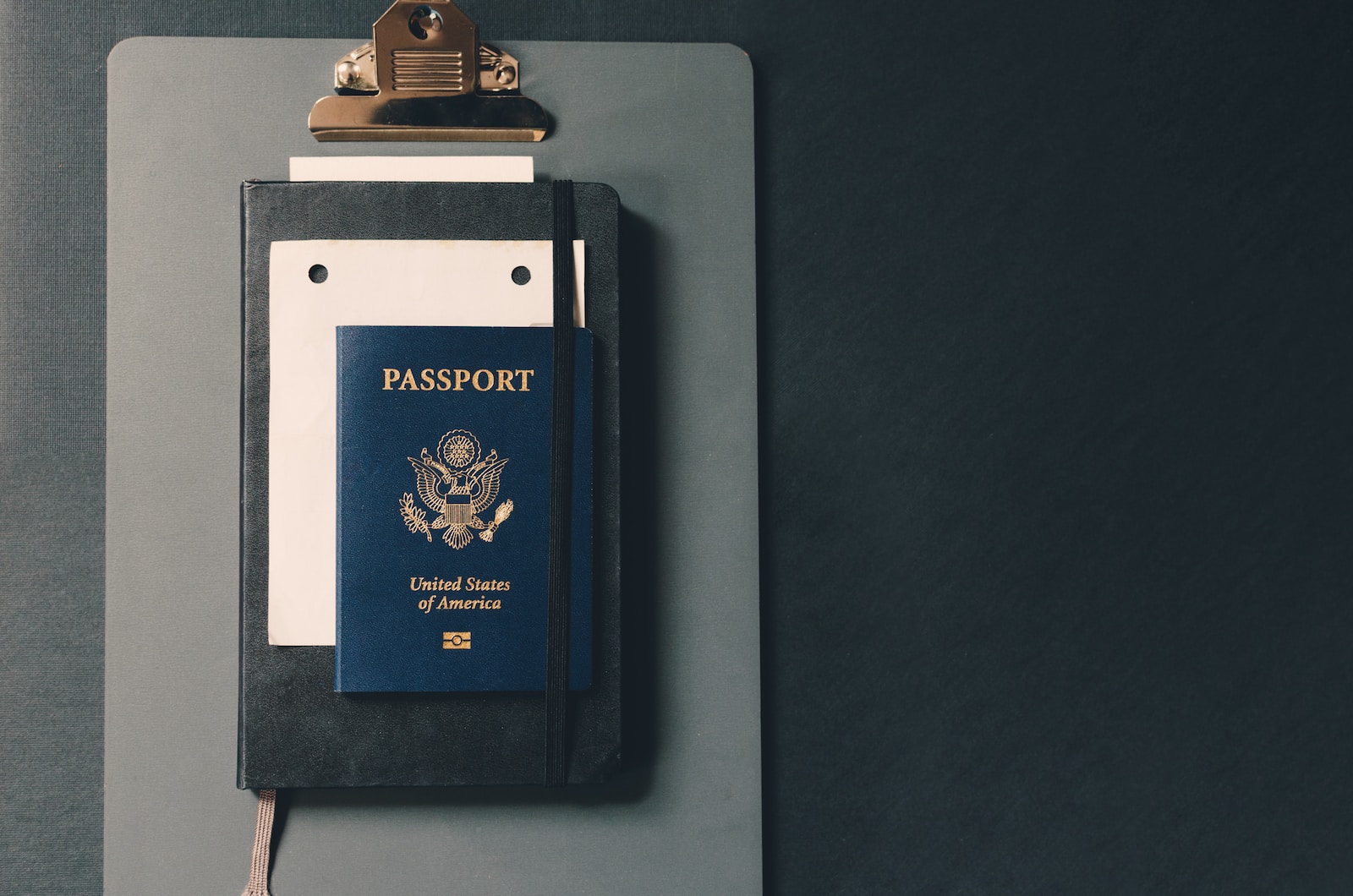 Pourquoi un timbre fiscal est-il nécessaire pour un passeport ?