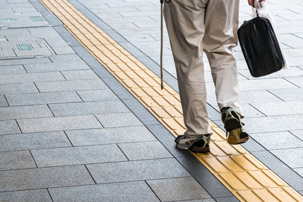 équipements urbains malvoyants