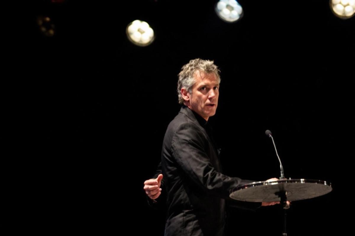 Salaire de Eric Antoine : découvrez les revenus du célèbre magicien et humoriste français