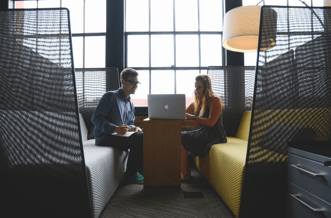 Zoom sur les incubateurs d'entreprise : avantages et inconvenients pour votre entreprise